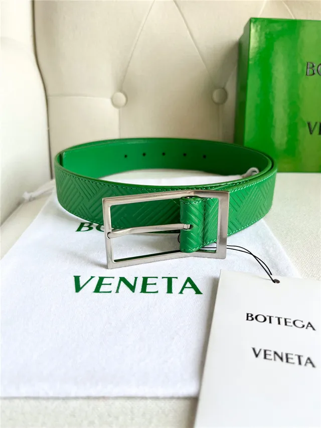 Bottega Veneta Cinto de couro verde prata com padrão geométrico embossado Intrecciato fivela retangular 18