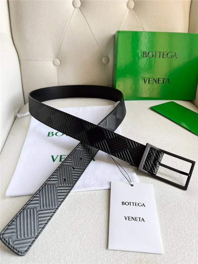 Bottega Veneta Cinto de couro verde prata com padrão geométrico embossado Intrecciato fivela retangular 24