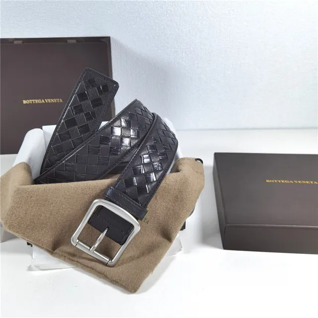 Bottega Veneta Intrecciato Woven Ceinture en cuir noir 7