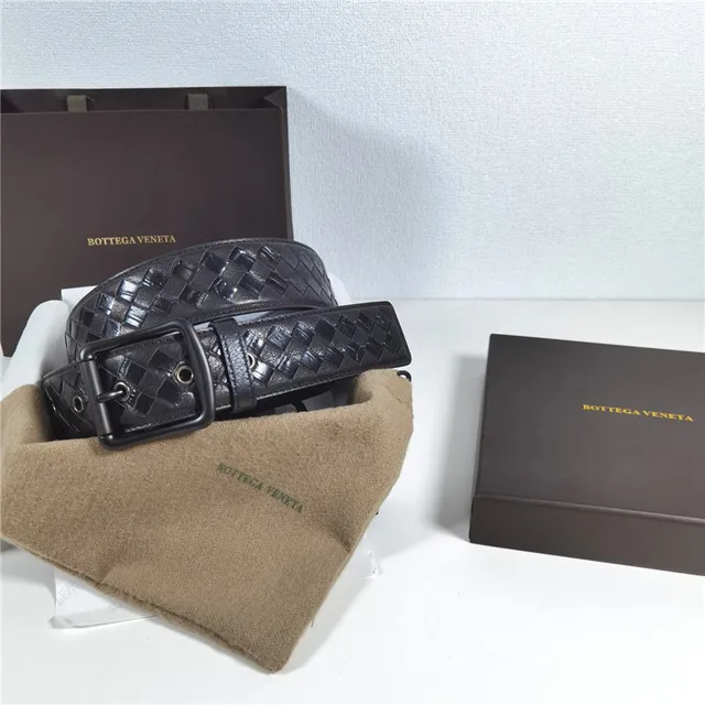 Bottega Veneta Intrecciato Woven Ceinture en cuir noir 11