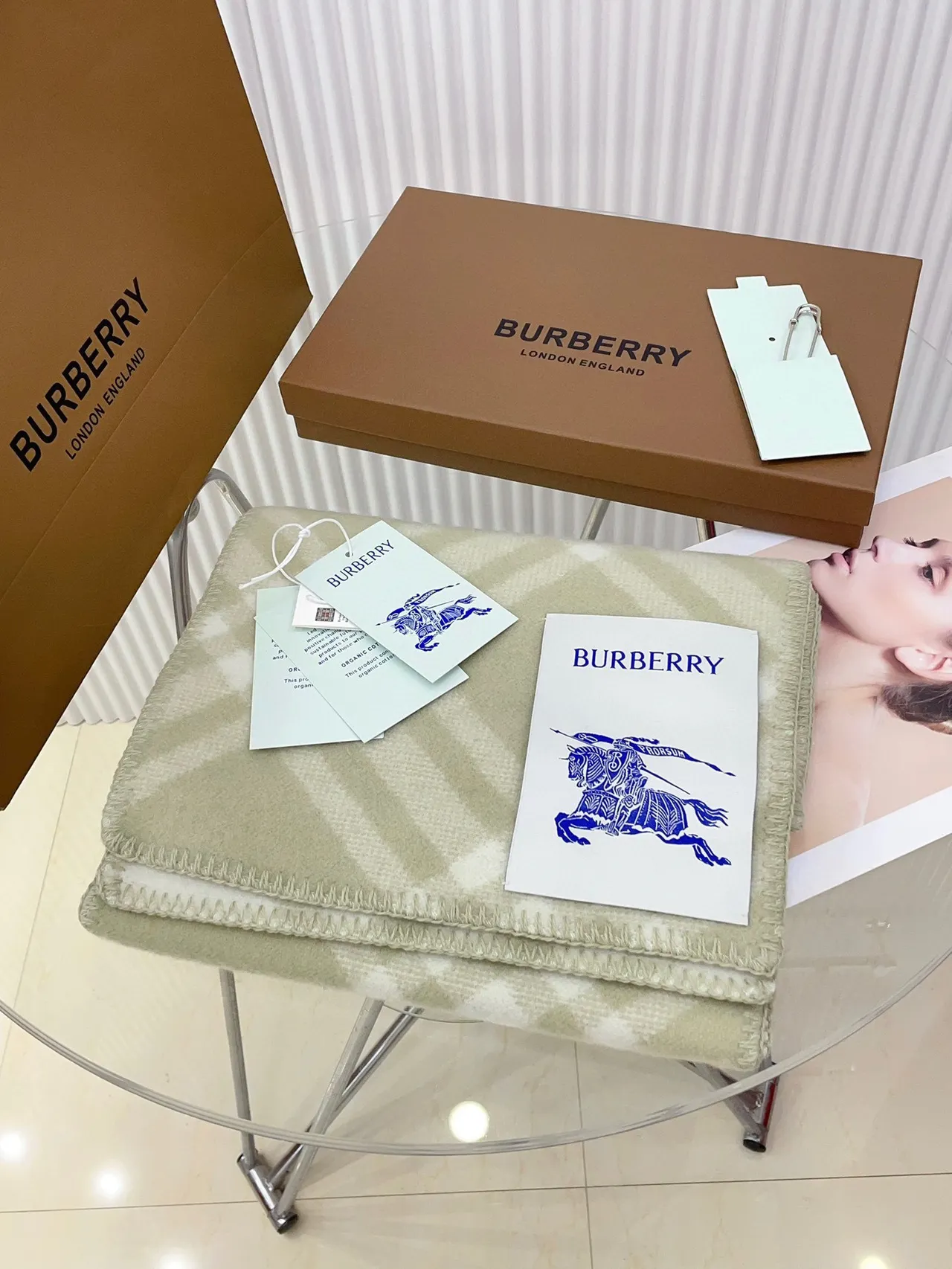 Burberry beige blanc motif à carreaux diagonal bords frangés écharpe en cachemire 7