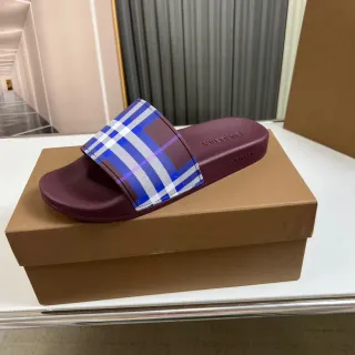 Burberry চেক-প্রিন্ট বার্গান্ডি স্লাইড স্লিপার্স