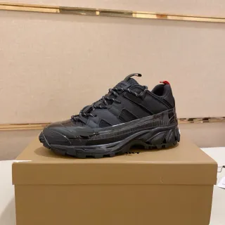 Burberry Defender Black Red ओवरसाइज्ड सोल चमकदार पैटेंट टो कैप चंकी स्नीकर