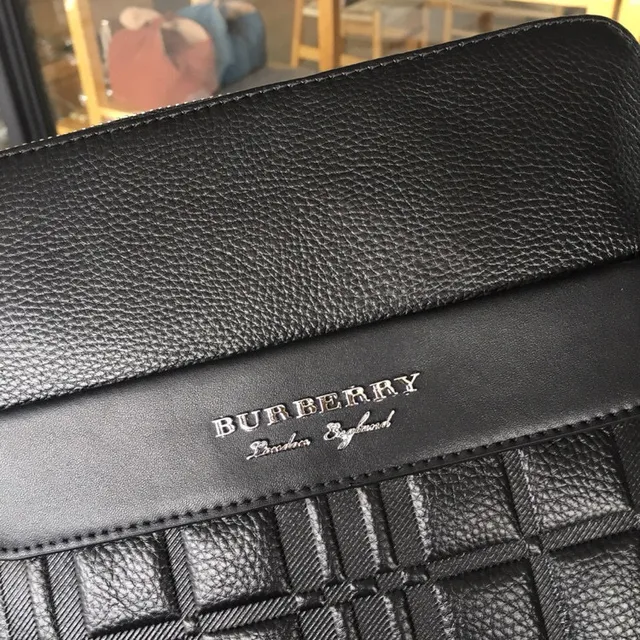 Burberry Knight Sac bandoulière noir matelassé grille 5