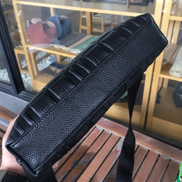 Burberry Knight Sac bandoulière noir matelassé grille 7