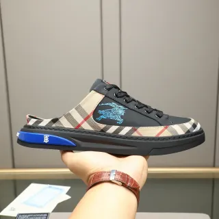 Burberry Knight চেক প্রিন্ট ওপেন ব্যাক মিউল লাইফস্টাইল স্নিকার