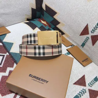 Burberry নাইট হাউস চেক বেইজ কালো লাল চামড়া বেল্ট