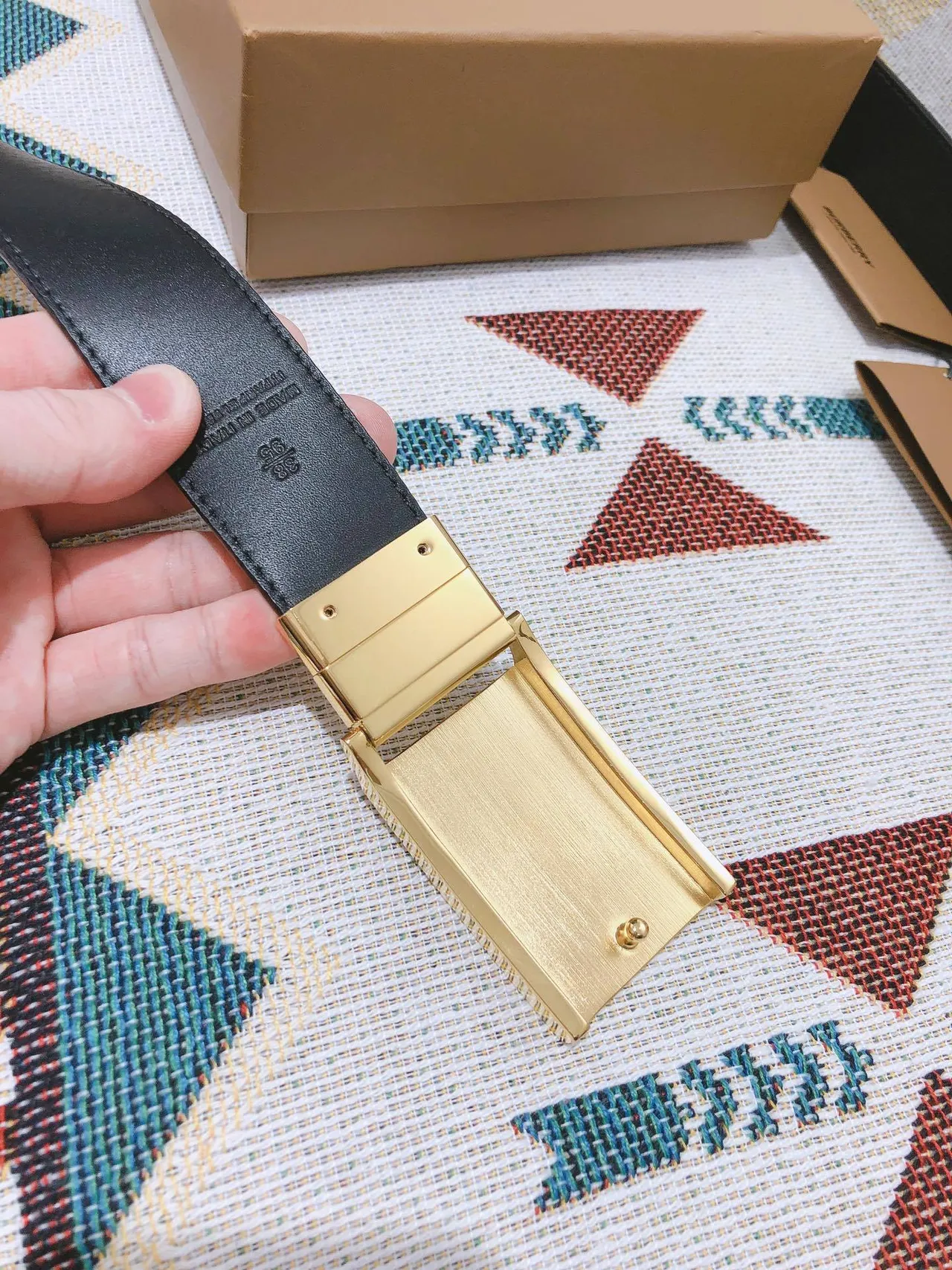 Burberry Chevalier Maison Échiquier Beige Noir Rouge Ceinture en cuir 5