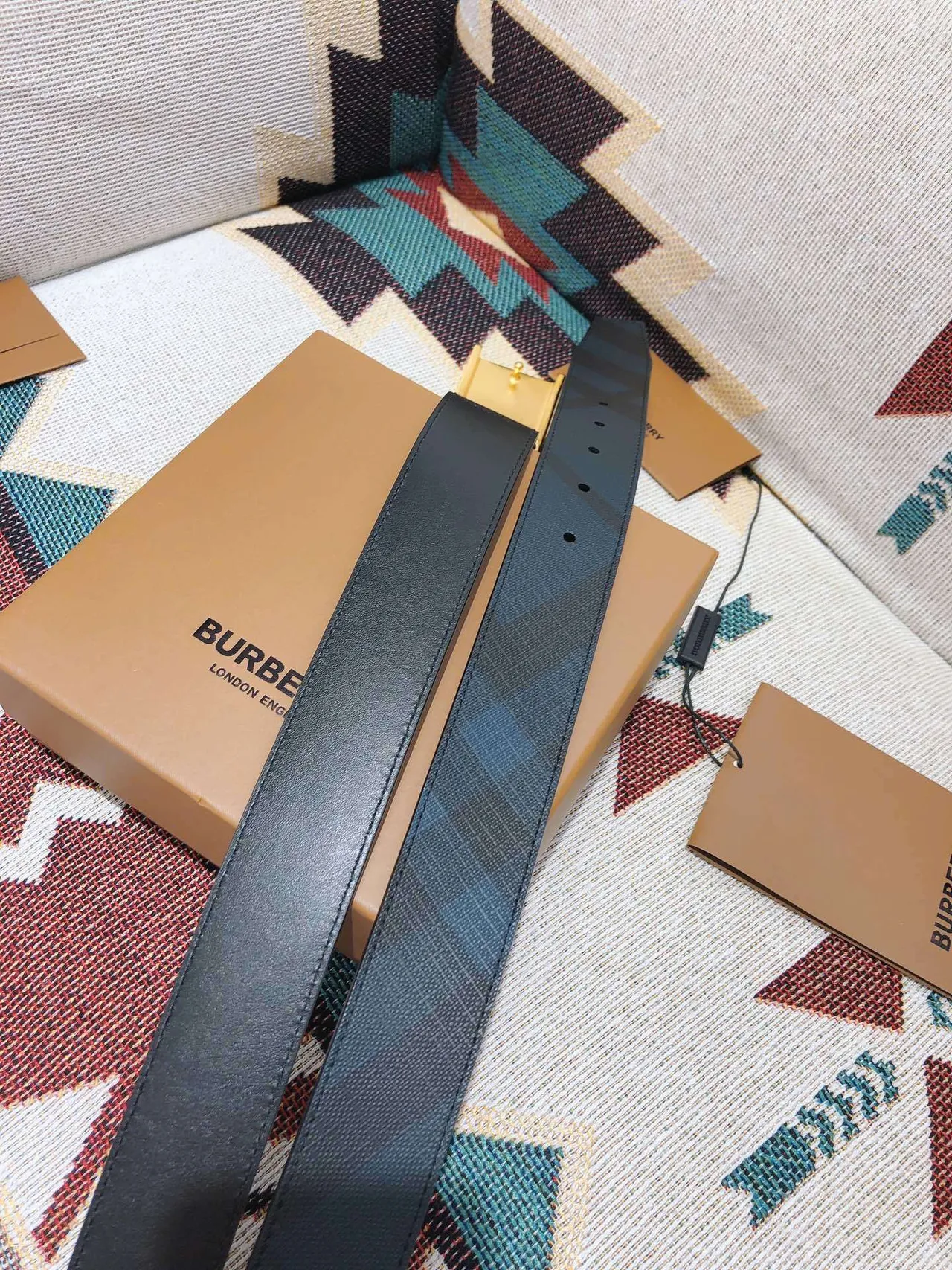 Burberry Knight উল্টানো বোনা চামড়া বেল্ট 3