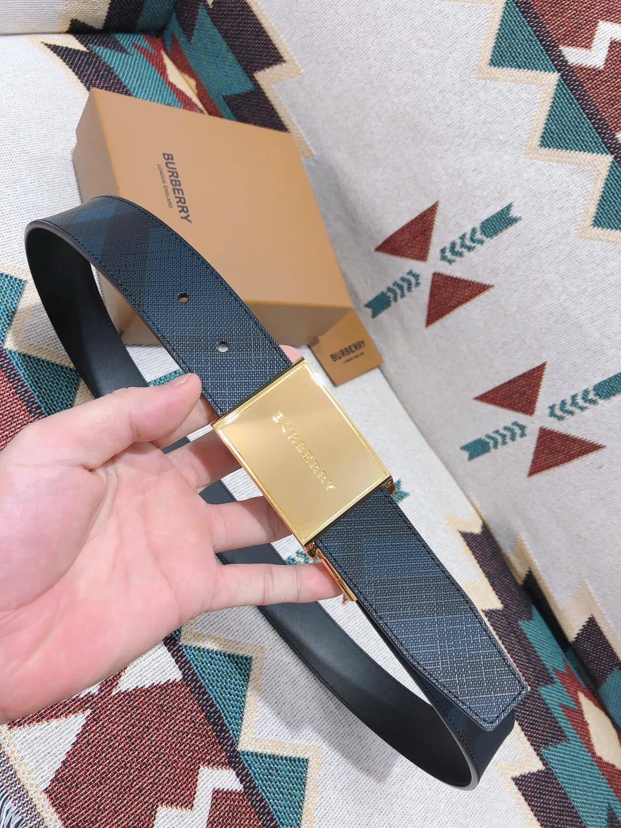 Burberry Knight উল্টানো বোনা চামড়া বেল্ট 8