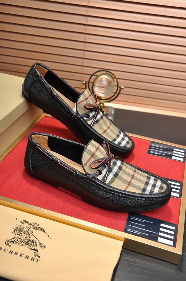Burberry Loafer Black Beige Pebbled Leather Nova Check Panel Loafer 5