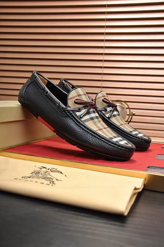 Burberry Loafer Black Beige Pebbled Leather Nova Check Panel Loafer 8