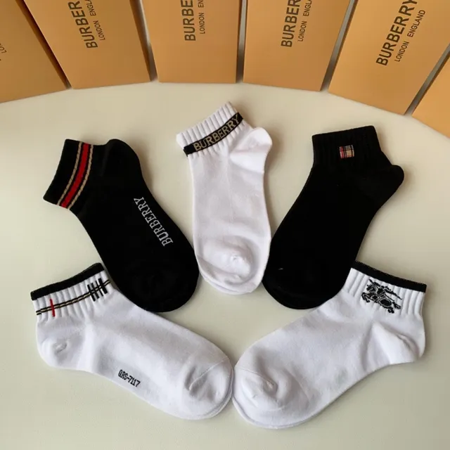 Burberry Logo-Print and Check-Stripe Ankle Socks 4