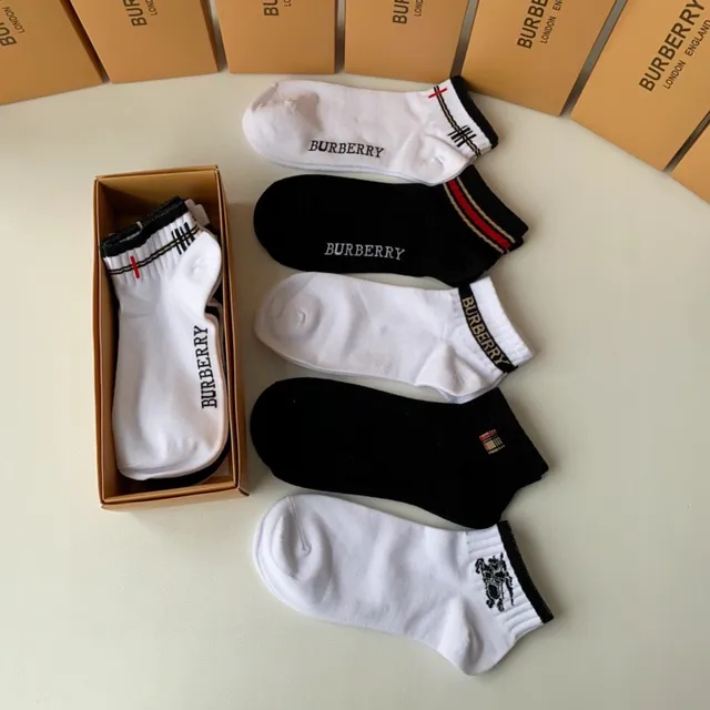 Burberry Logo-Print and Check-Stripe Ankle Socks 7