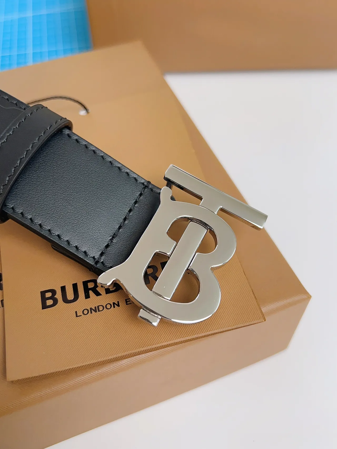 Burberry TB Belt Preto Prata Suave Polido Monograma Fivela Cinto de Couro 5