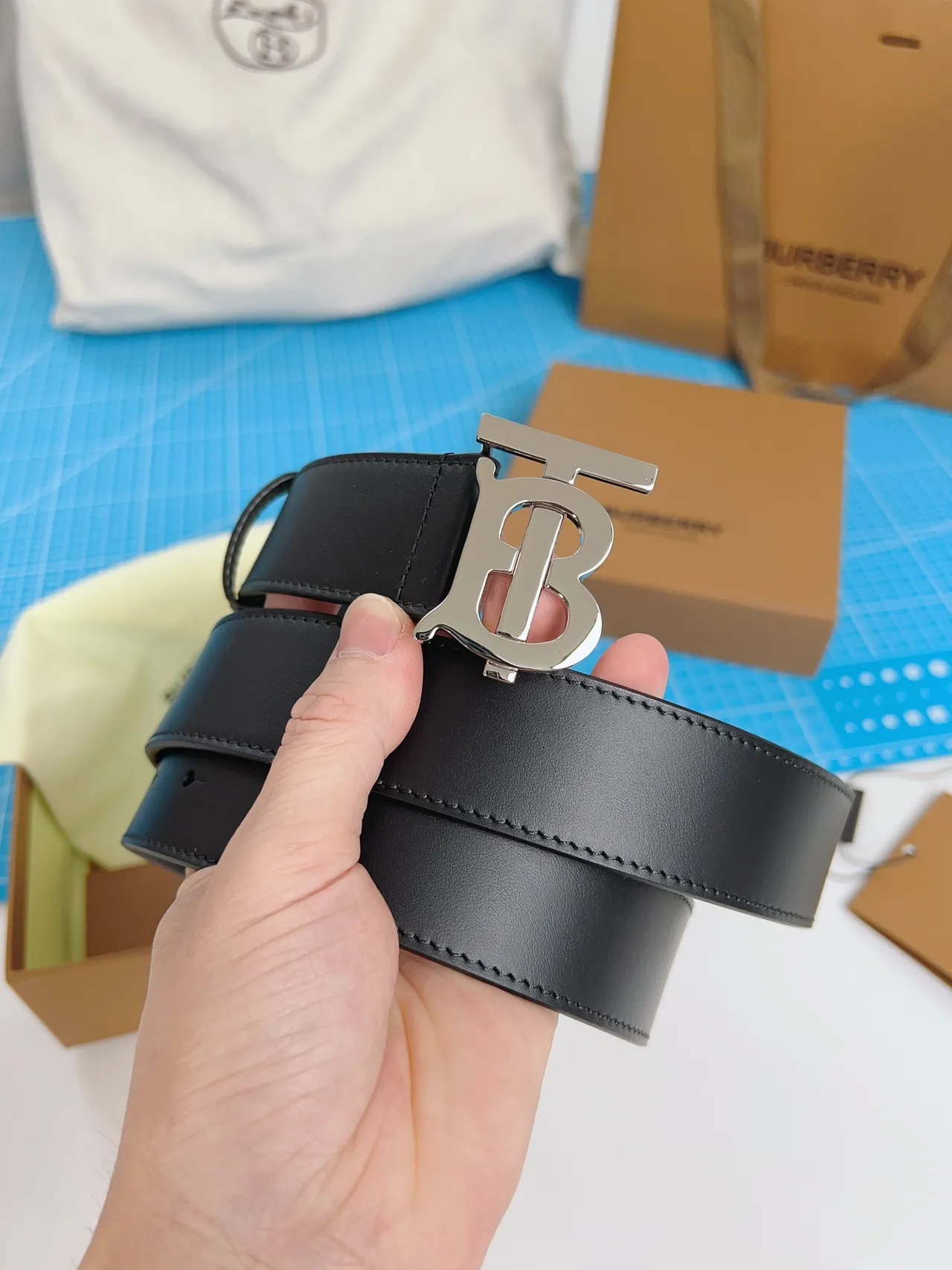 Burberry TB Belt Preto Prata Suave Polido Monograma Fivela Cinto de Couro 9