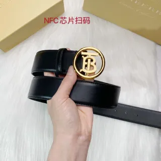 Burberry TB Shield কালো সোনালি বৃত্তাকার মনোগ্রাম বাকেল স্মুথ লেদার বেল্ট