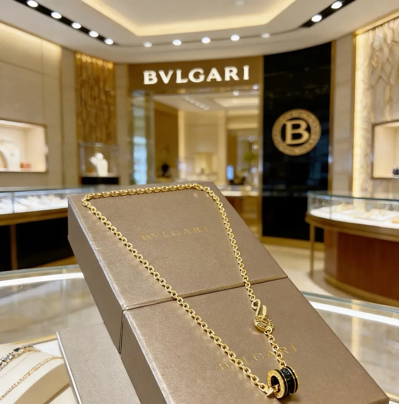 Bvlgari B.zero1 Black Ceramic and Gold Chain Necklace 3