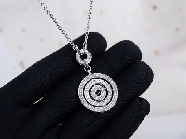Bvlgari B.zero1 Collier circulaire Pavé diamants 5