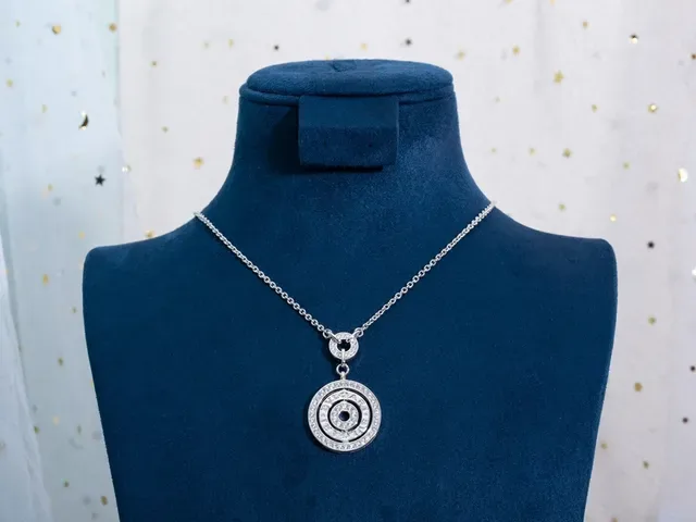 Bvlgari B.zero1 Collier circulaire Pavé diamants 7
