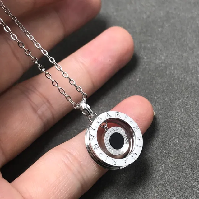 Bvlgari B.zero1 সোনা রূপা কেন্দ্রিক ডাবল রিং পেন্ডেন্ট খোদাইকৃত ব্র্যান্ড লেটারিং নেকলেস 4