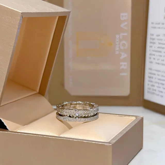 Bvlgari B.zero1 Stacked Pavé Diamond and Black Inlay Ring 3