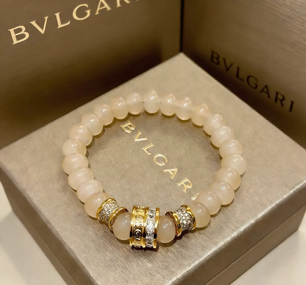 Bvlgari Beige Gold মুক্তো হার্ডওয়্যার ব্রেসলেট 8