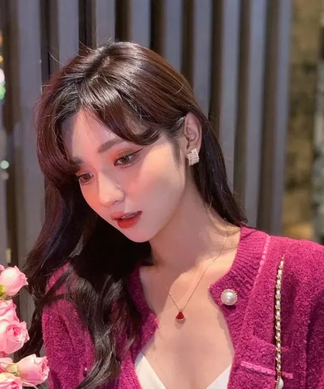 Bvlgari Divas’ Dream Collier Pendentif Carnélien en Forme d'Éventail 2