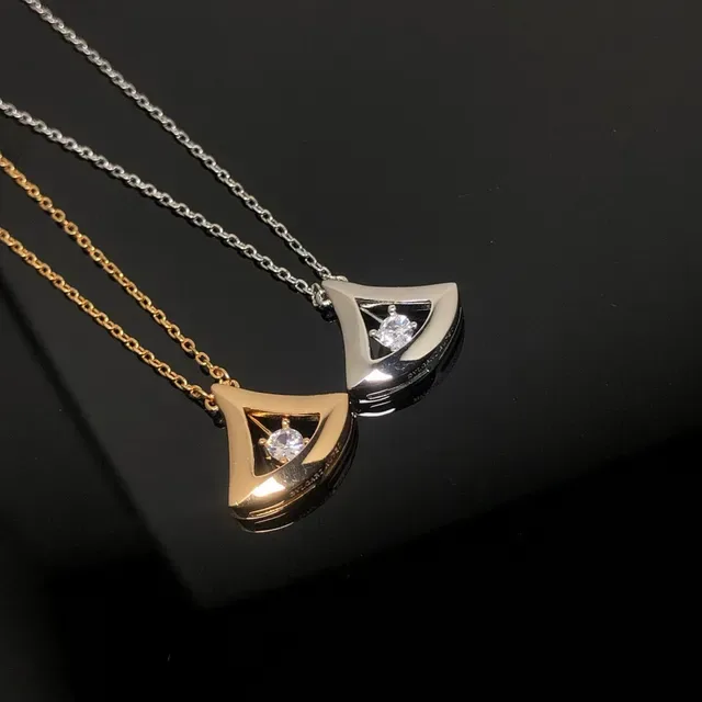 Bvlgari Divas’ Dream Gold Silver Triangular Fan-Shaped Openwork Necklace 2