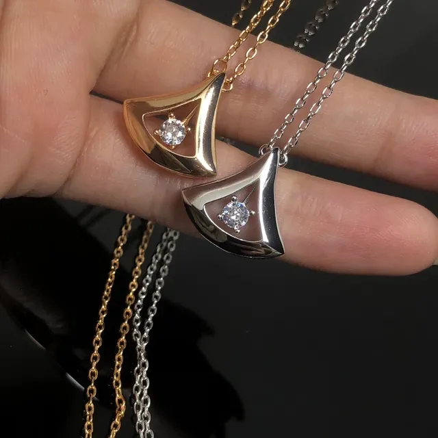 Bvlgari Divas’ Dream Gold Silver Triangular Fan-Shaped Openwork Necklace 3
