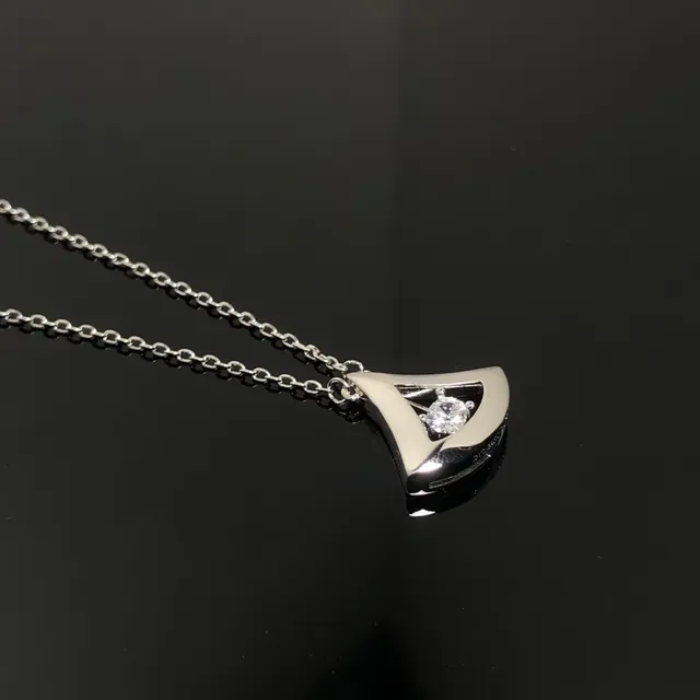 Bvlgari Divas’ Dream Gold Silver Triangular Fan-Shaped Openwork Necklace 5