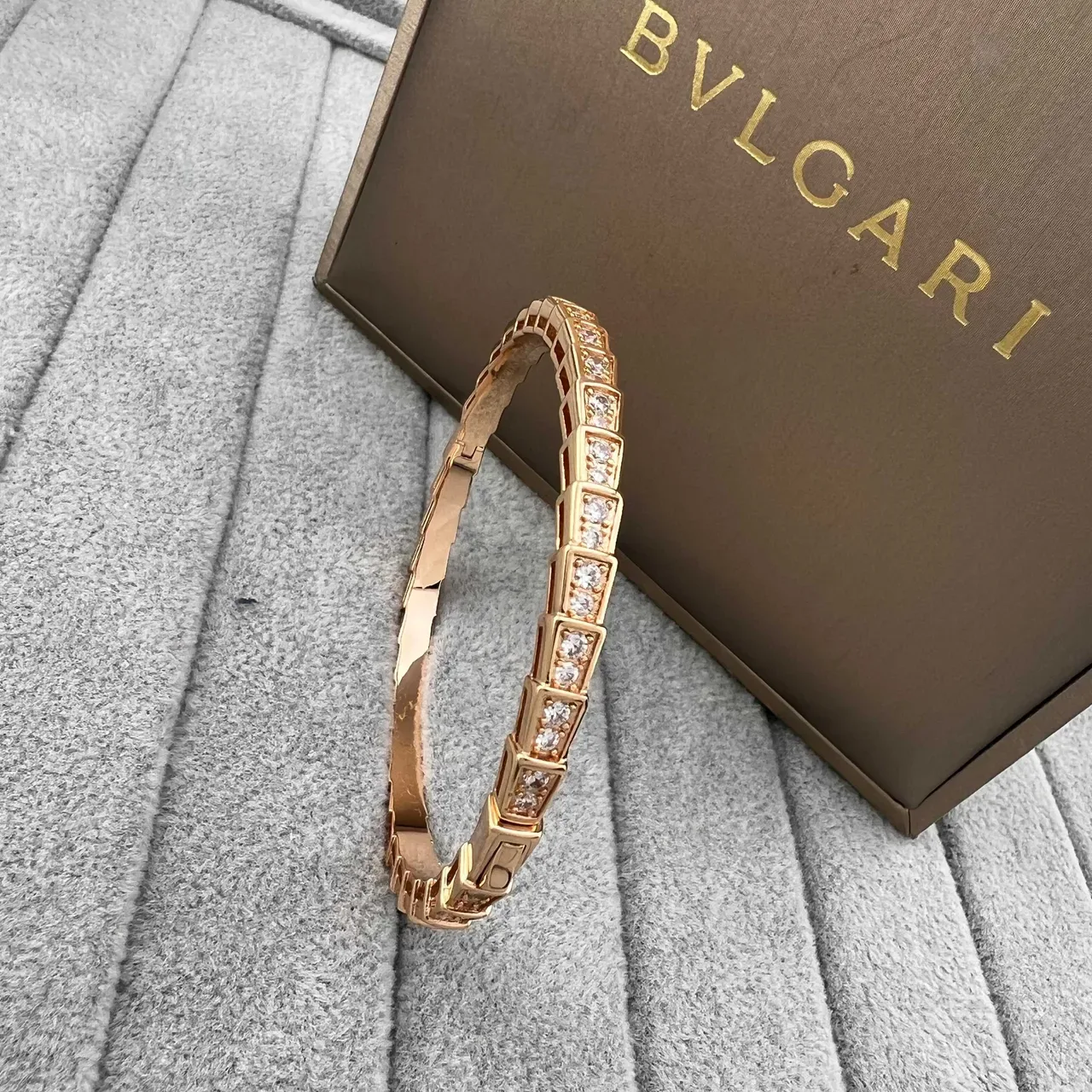 Bvlgari Bracelets Bangle Rigides Géométriques Pavé-Set 3