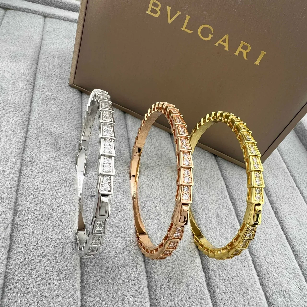 Bvlgari Bracelets Bangle Rigides Géométriques Pavé-Set 6