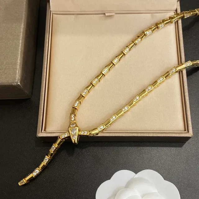 Bvlgari Serpenti Pavé Diamond Snakehead Necklace 4