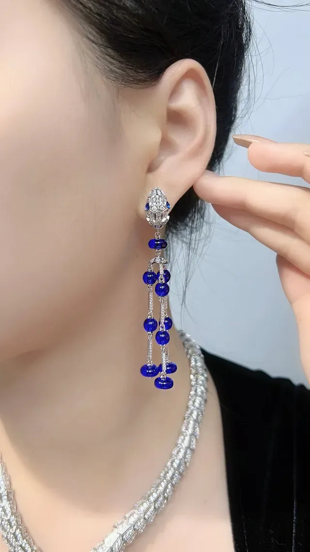 Collier Bvlgari Serpenti à franges de saphir et de diamants 2