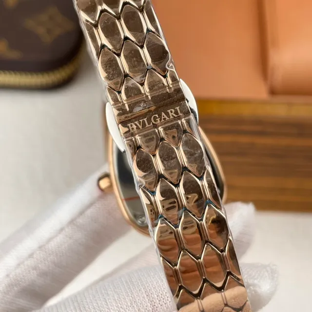 Bvlgari Serpenti Bézel diamant en forme de larme Rose Gold Mechanical Watch 7