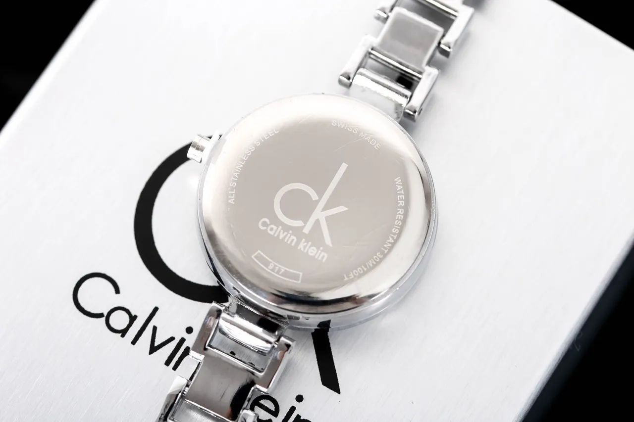 Calvin Klein Silver White Minimalist Crystal-Accented Bracelet Quartz Watch 7