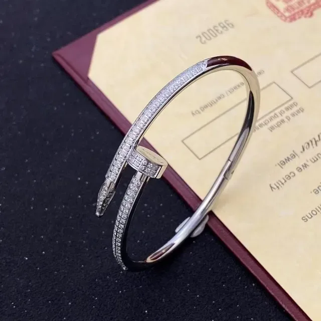 Bracelet Cartier Juste un Clou Pavé Diamants Or à Charnière 4