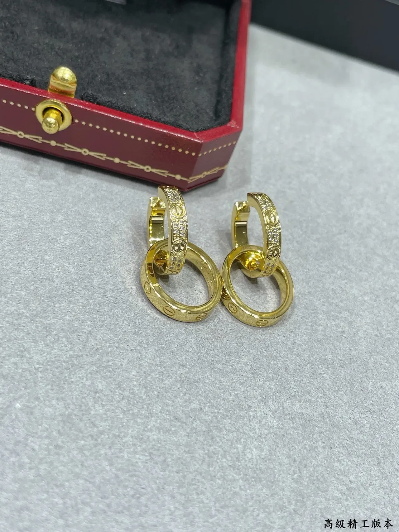 Cartier Juste un Clou Boucles d'oreilles Or et Argent Anneaux Interlocking Doubles Diamants Pavé 3