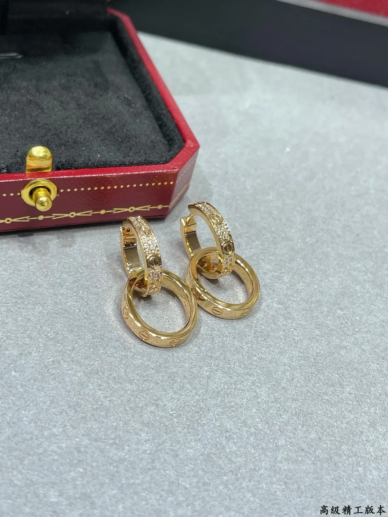Cartier Juste un Clou Boucles d'oreilles Or et Argent Anneaux Interlocking Doubles Diamants Pavé 5