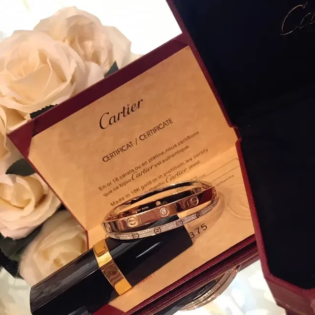 Bracelet Cartier Love Or Rose Diamants Pavé Motif de Vis 6