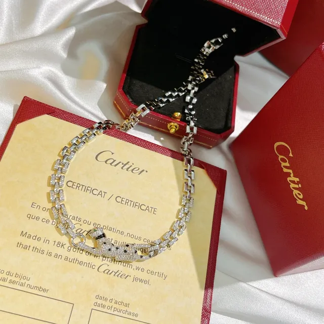 Bracelet Cartier Panthère Diamants et Onyx 5