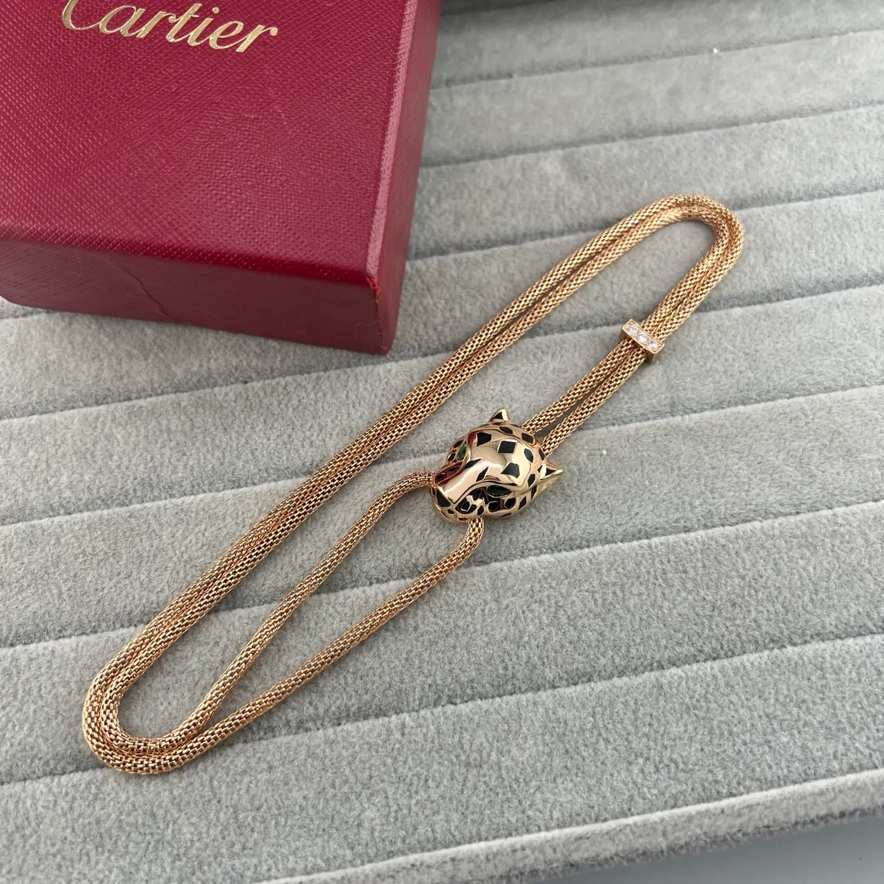 Cartier Panthère Collier avec tête de panthère 4