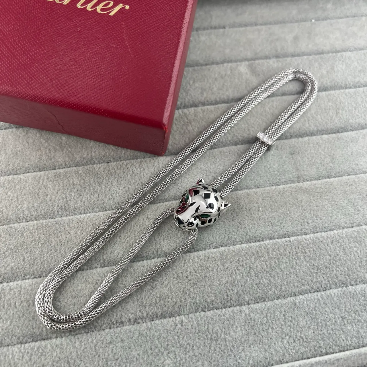 Cartier Panthère Collier avec tête de panthère 5