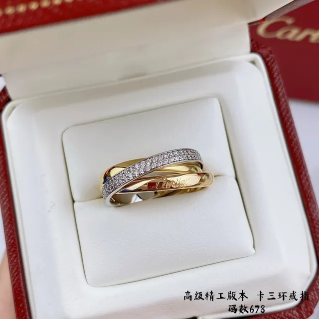 কার্তিয়ে ট্রিনিটি সোনা রুপা ট্রিপল-ইন্টারলকিং ব্যান্ডস পাভে ডায়মন্ড ব্যান্ড রিং 4