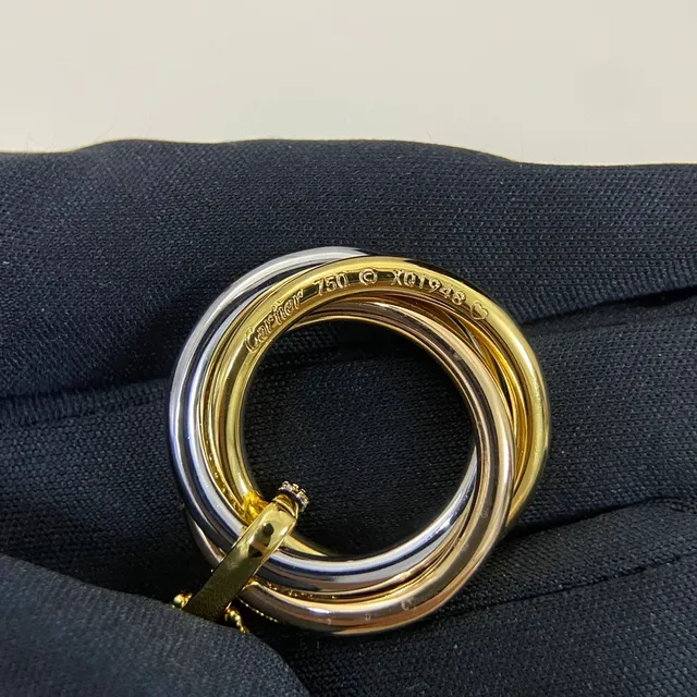 Cartier Trinity Pavé diamants et or bagues entrelacées collier 3