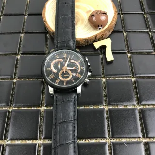 Casio Cronógrafo Negro Correa de Cuero con Textura de Aligátor de Cuarzo