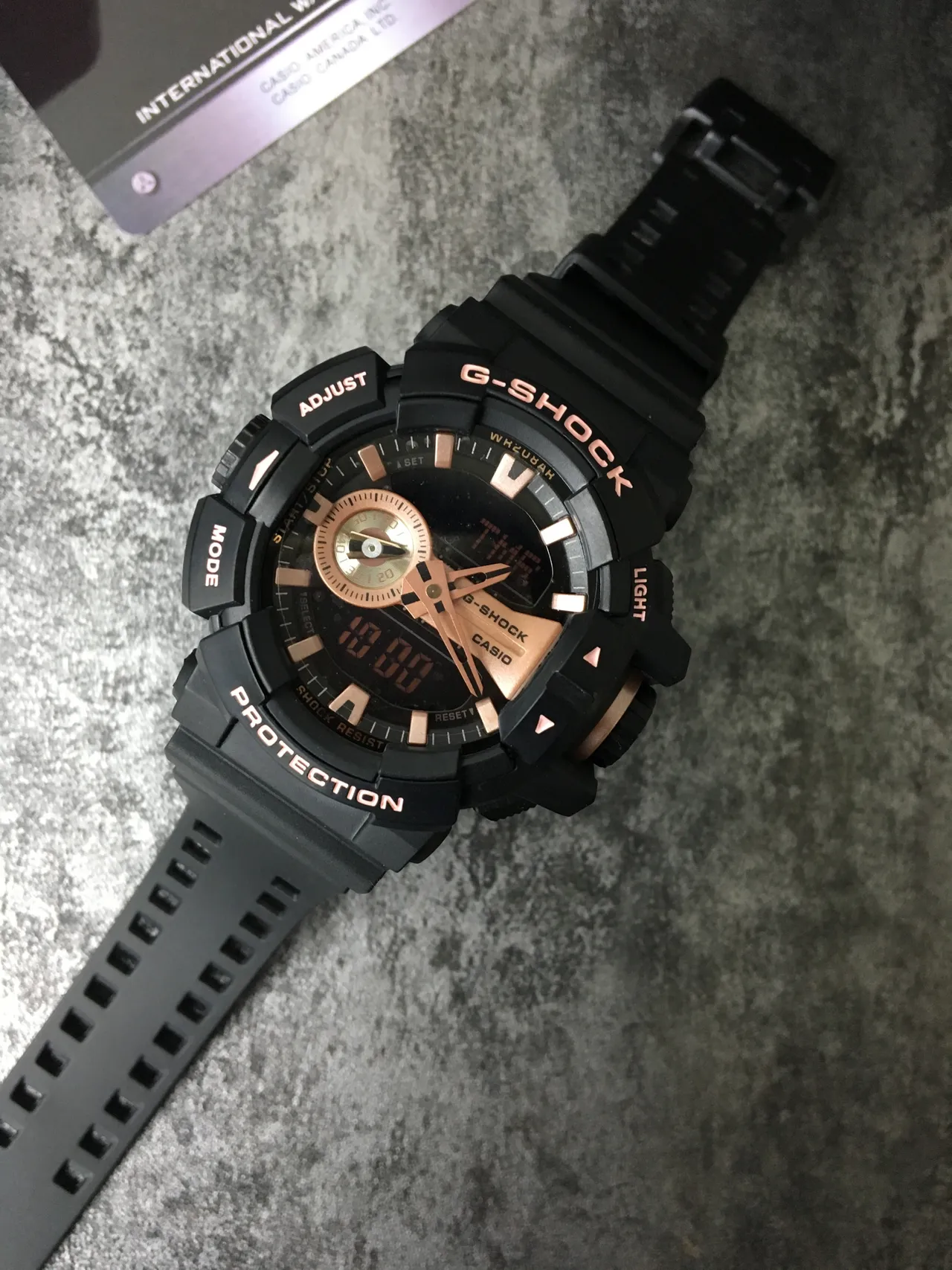 Casio G-Shock GA-100 Noir et Or Rose Montre Sportive 6