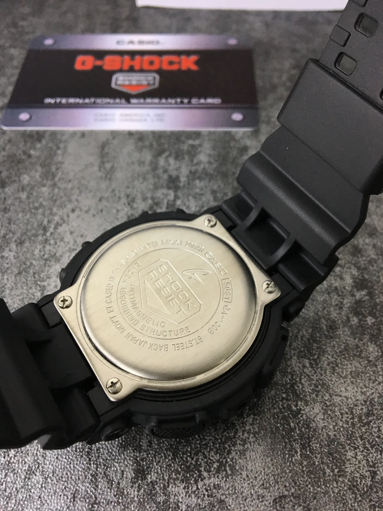Casio G-Shock GA-100 Noir et Jaune Montre Sport 3
