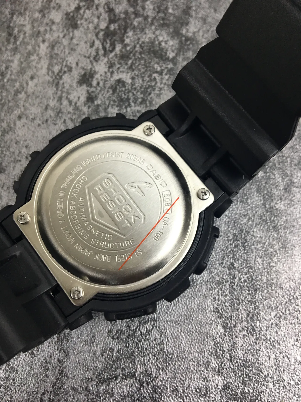 Casio G-Shock GA-100 Noir et Jaune Montre Sport 9